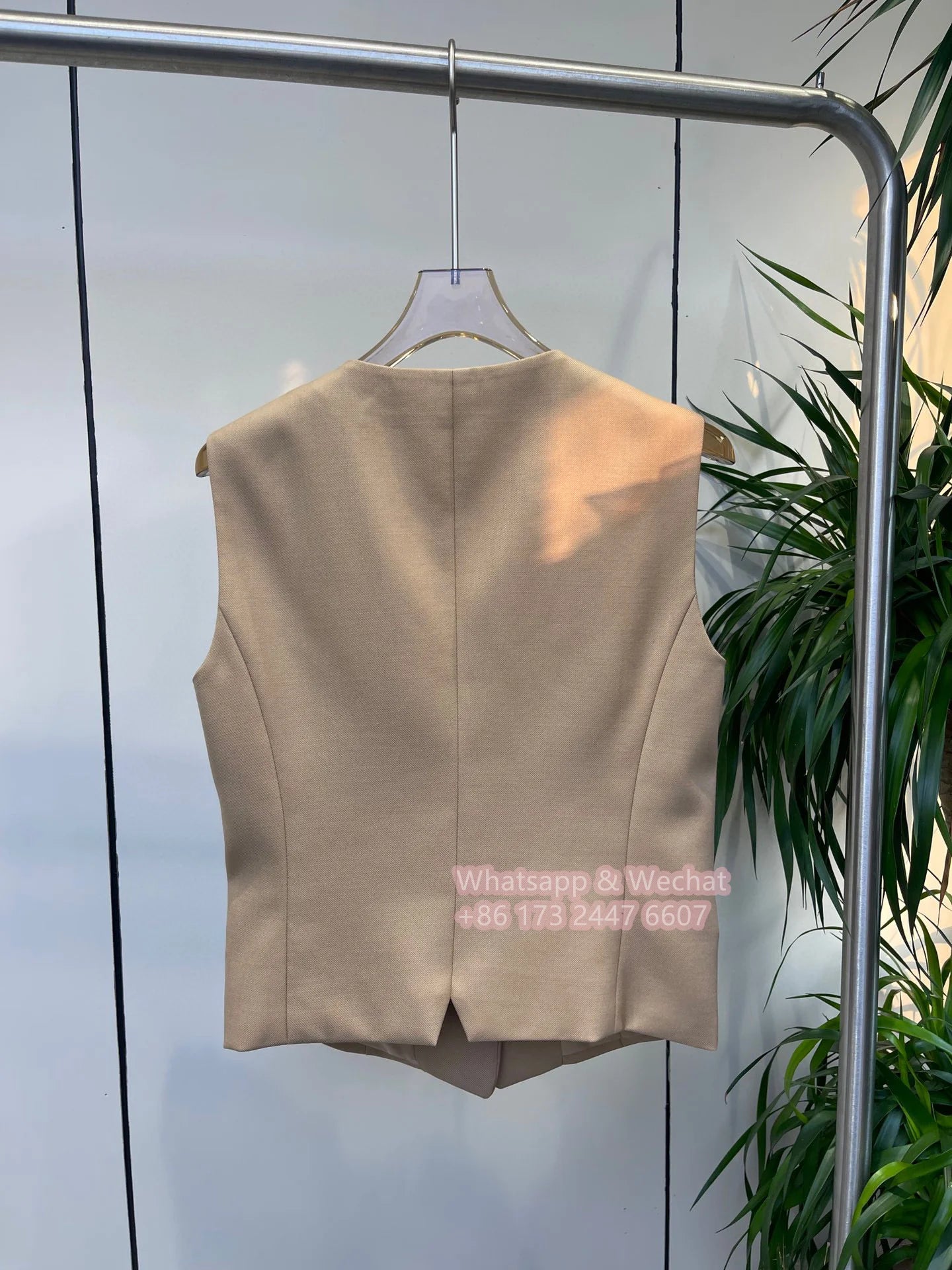 Th*e0ry Women Vest Jacket Wool V-Neck Sleeveless Buttons Solid Color Casual Office Lady Tops Elegant Luxury Single Breated