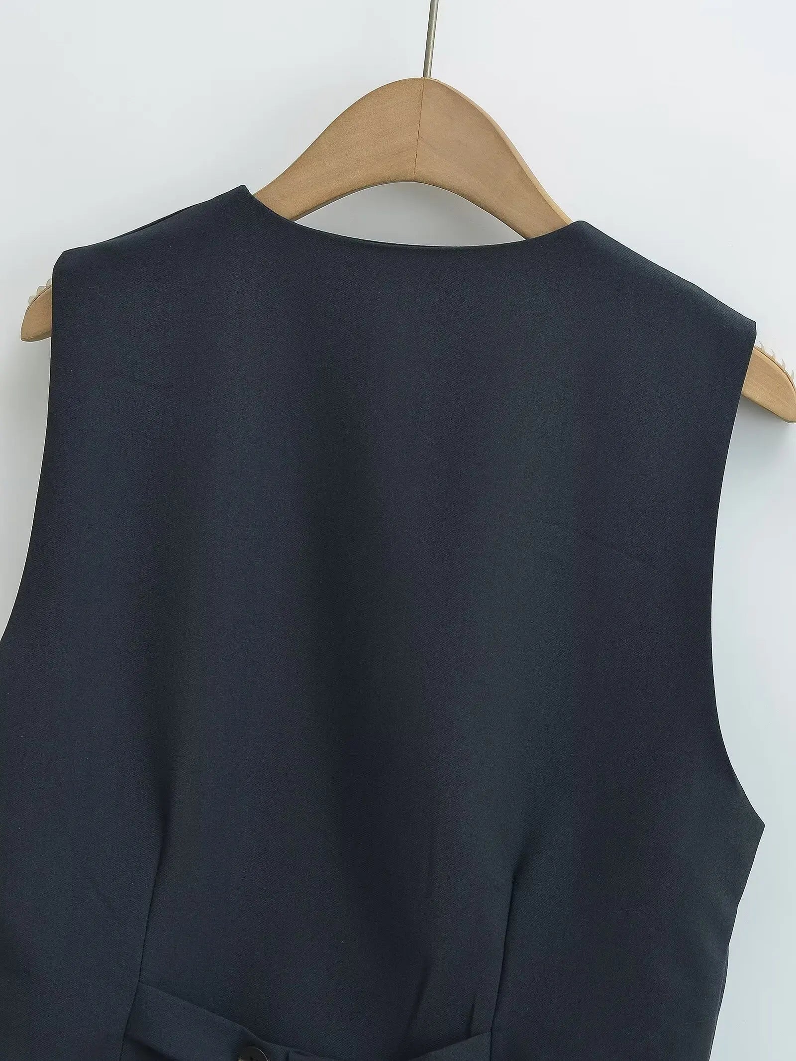 TRAFZA Casual Office Lady Blazer Women Solid V Neck Pockets Sleeveless Single Breasted Long Jacket Fashion 2024 Spring Coats