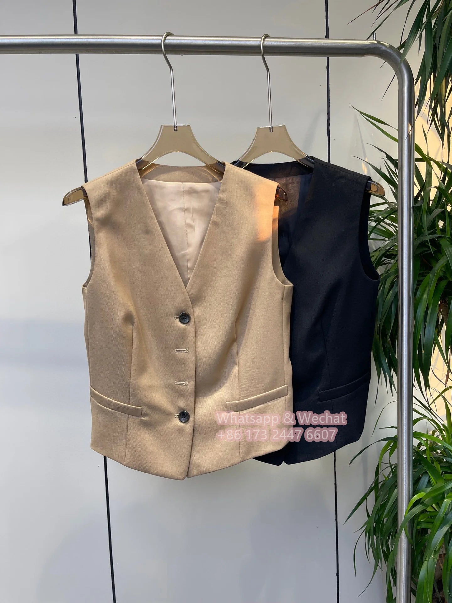 Th*e0ry Women Vest Jacket Wool V-Neck Sleeveless Buttons Solid Color Casual Office Lady Tops Elegant Luxury Single Breated